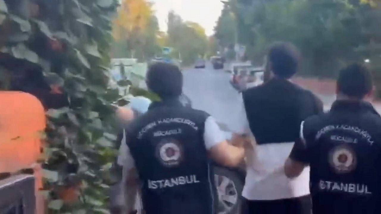 13 ilde sahte belgelerle vatandaşlık operasyonu yapıldı