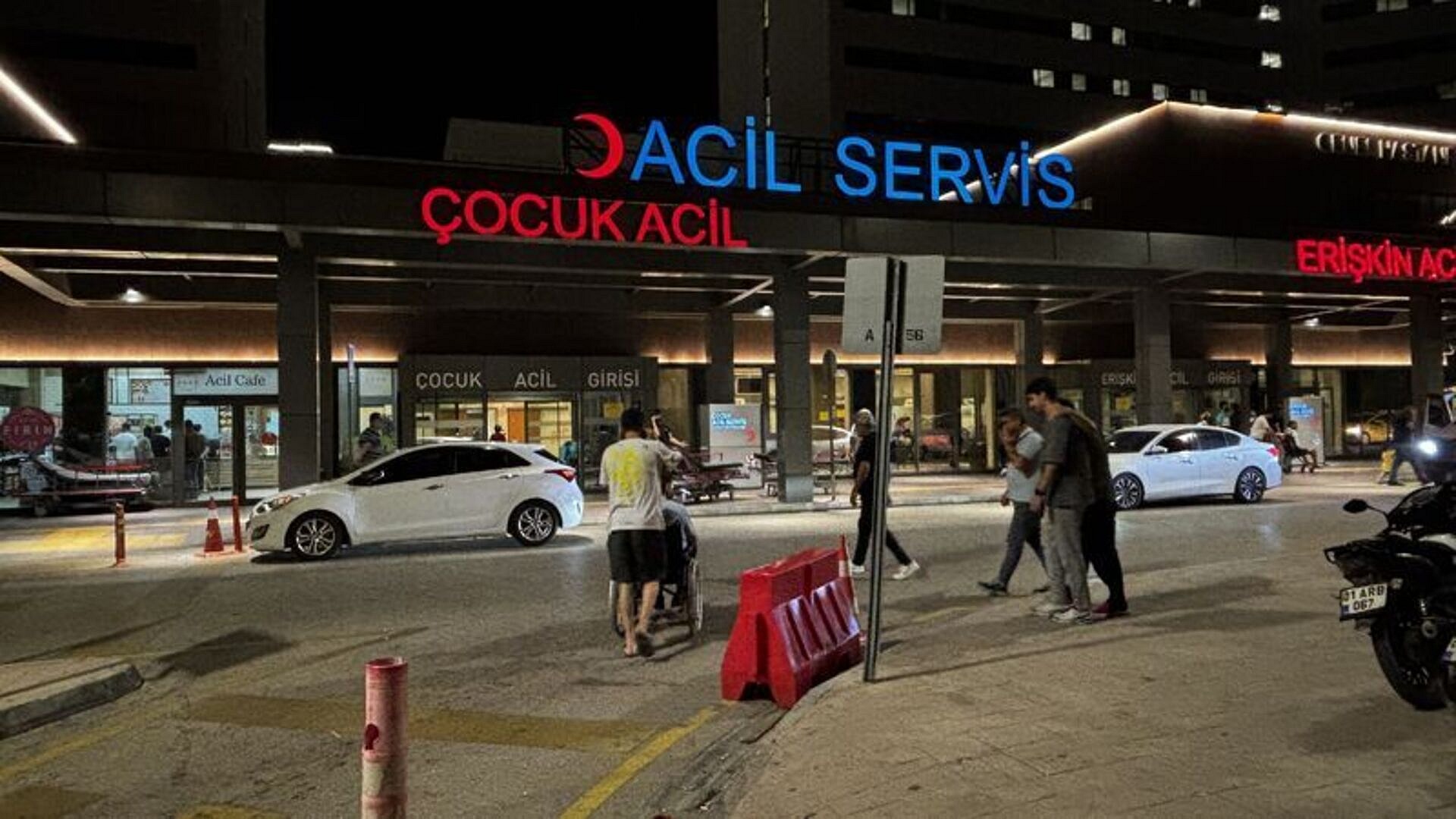 Adana'da 6 yaşındaki çocuk tabancayla vurulmuş bulundu
