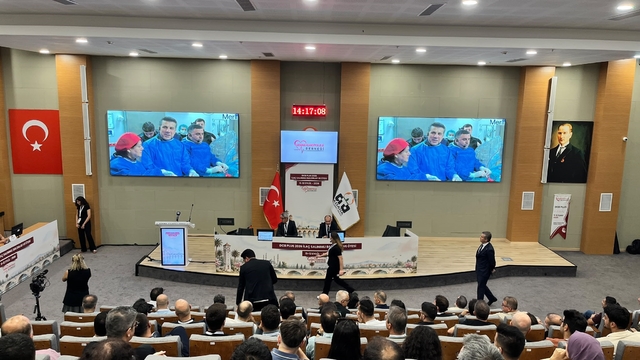 Adana'da ilk canlı vakalı ilaçlı balon zirvesi başladı
