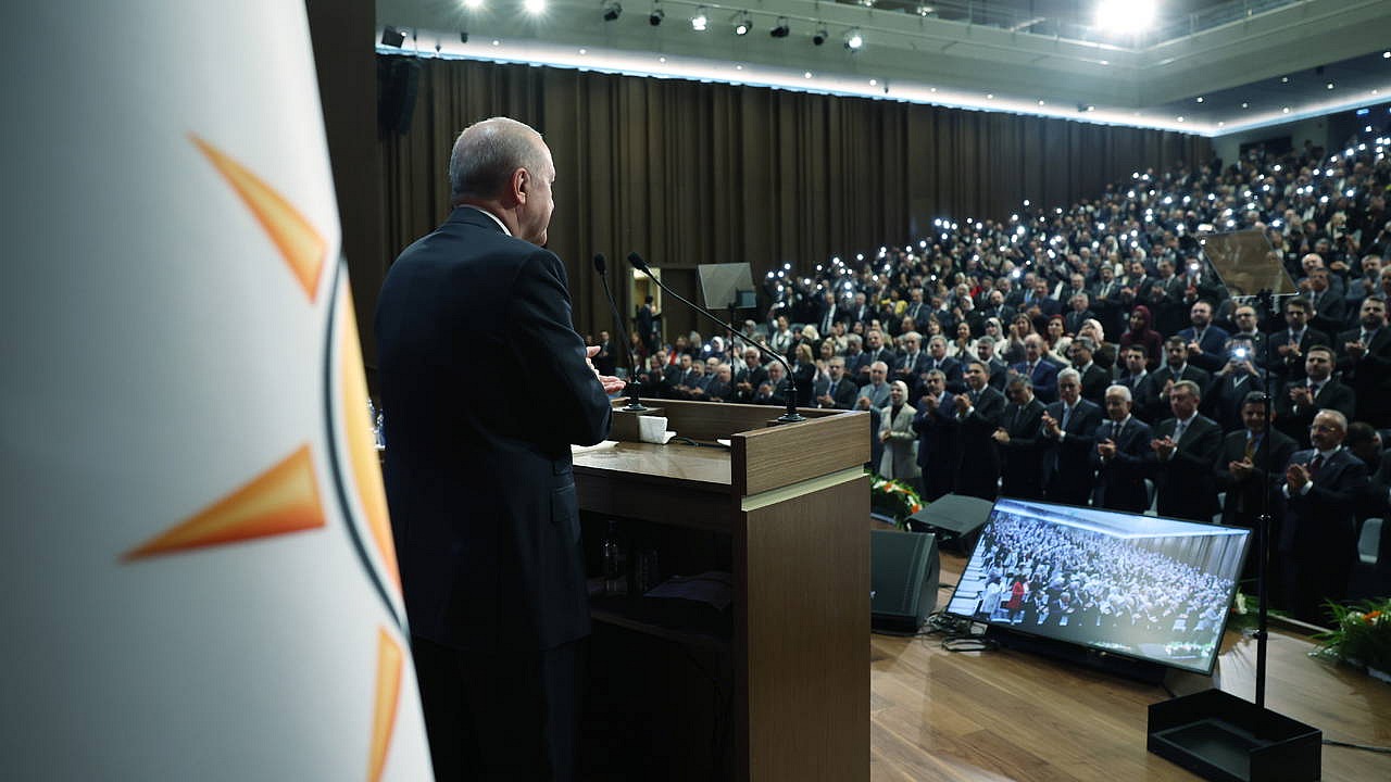 AKP'de fon krizi endişesi artıyor: Seçim kaybettirebilir