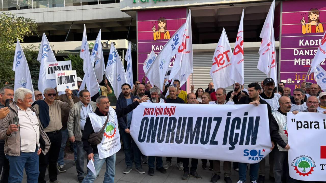 Ali Şekeroğlu'na vefa: Emekliler sokakta zam talep etti