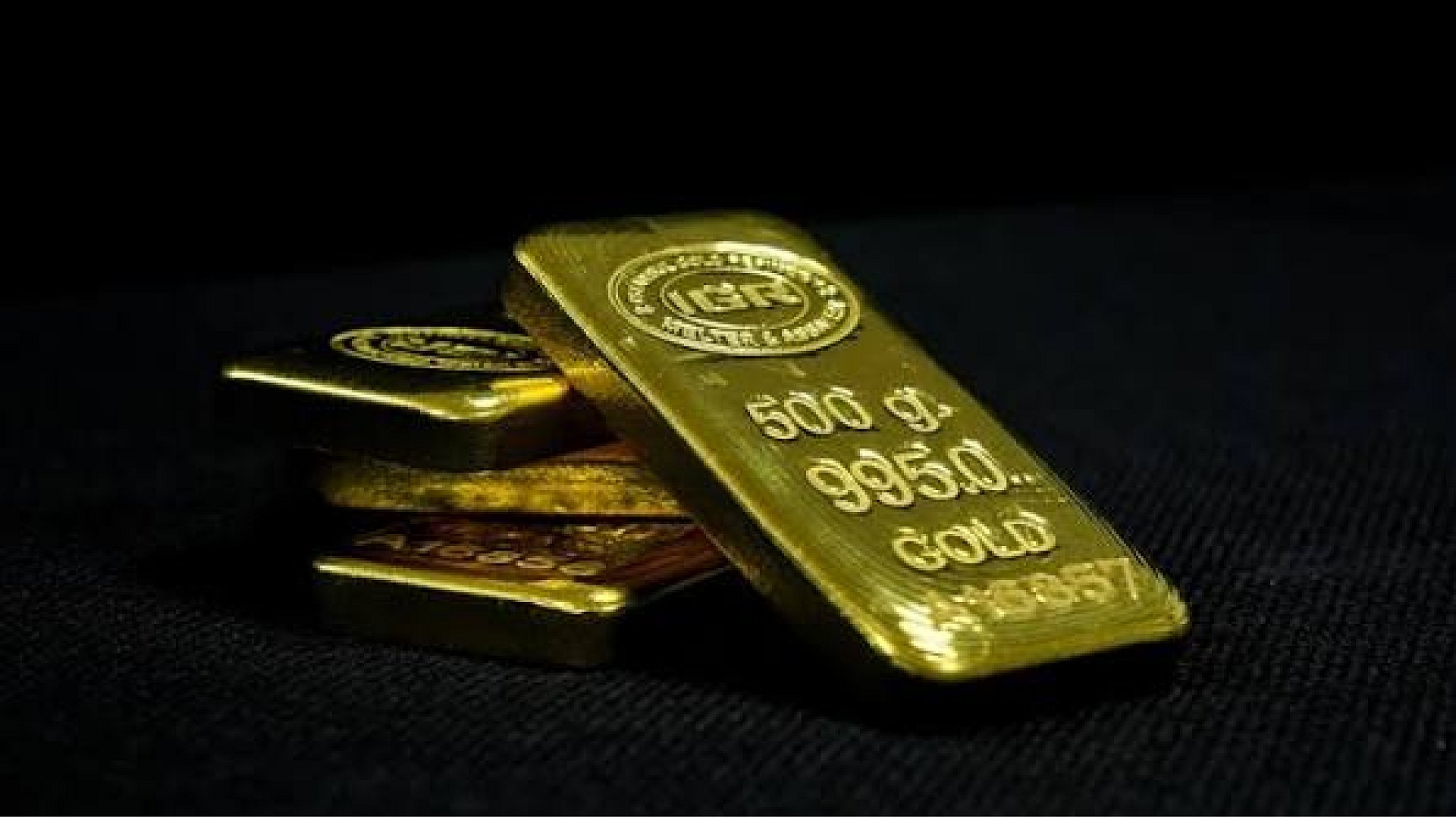 Altın ve değerli metallerde sert satış baskısı gözlemlendi