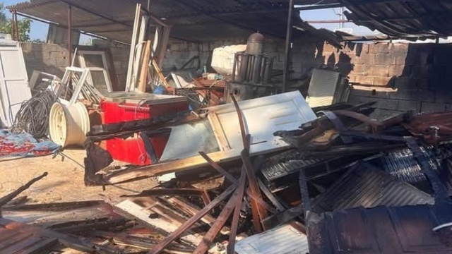 Altınözü'nde depo yangını kısa sürede kontrol altına alındı