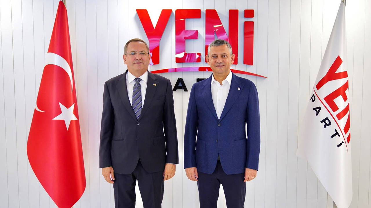 Ayvalık Belediye Başkanı Ergin, Özgür Özel'i ziyaret etti