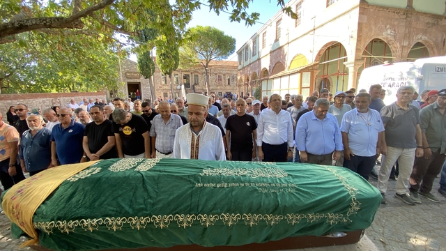 Ayvalık avukatı Günay Benli'nin annesi uğurlandı