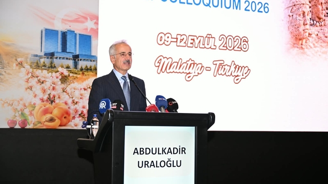Bakan Uraloğlu Malatya'da sağlık kongresinde konuştu