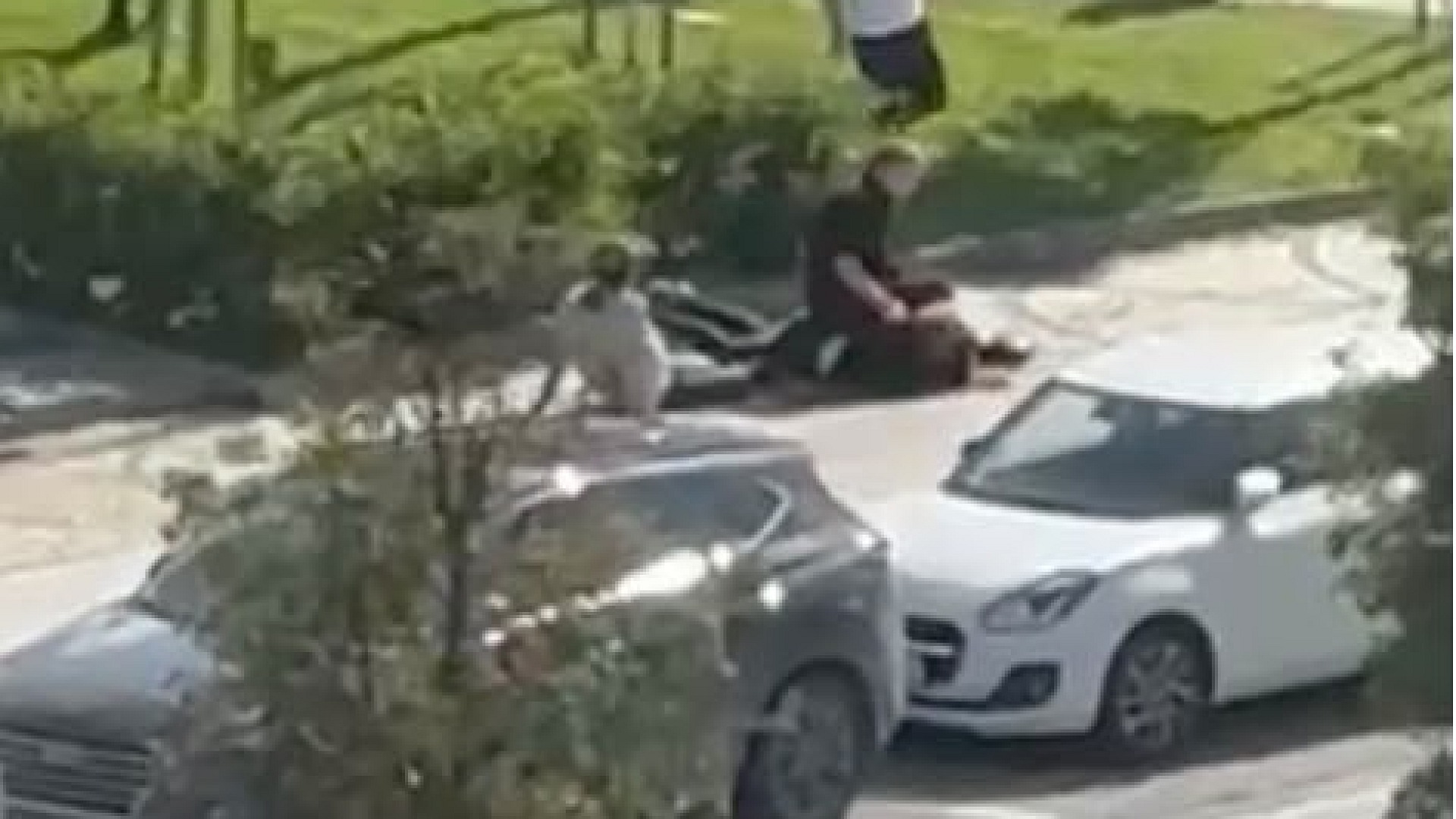 Başakşehir'de komşular arasındaki tartışma silahlı kavga