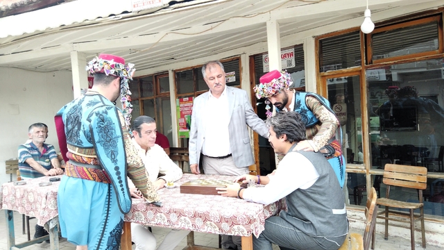 Başkan Pütün, Beyağaç'ta oyunculuk yaptı ve klip çekti