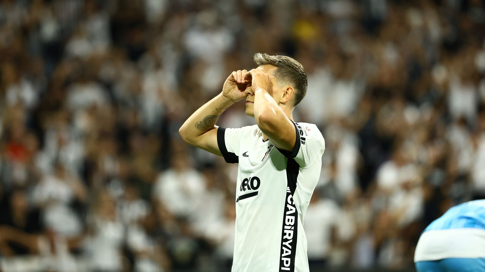 Beşiktaş'a Trossard'dan kötü haber — UEFA endişesi