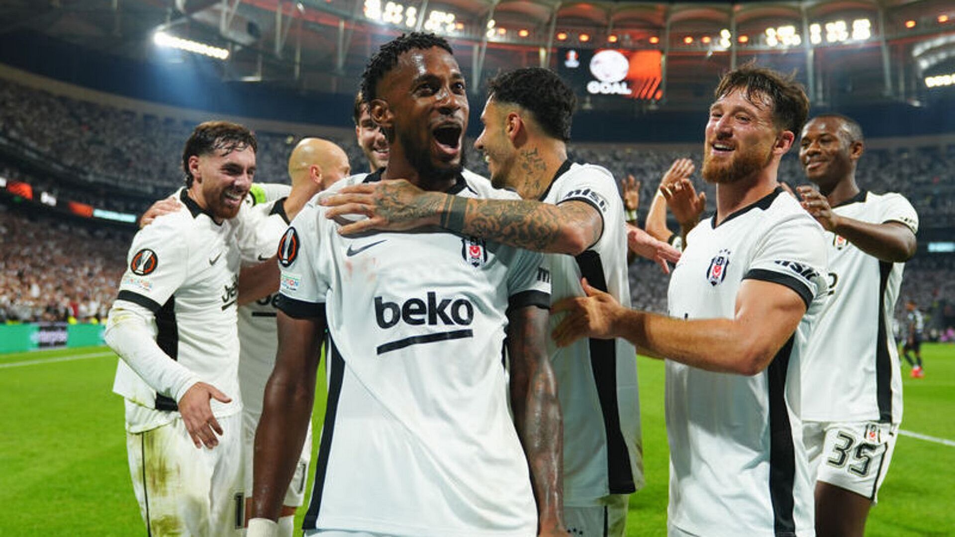 Beşiktaş, Marsilya karşısında 4-1 galip geldi