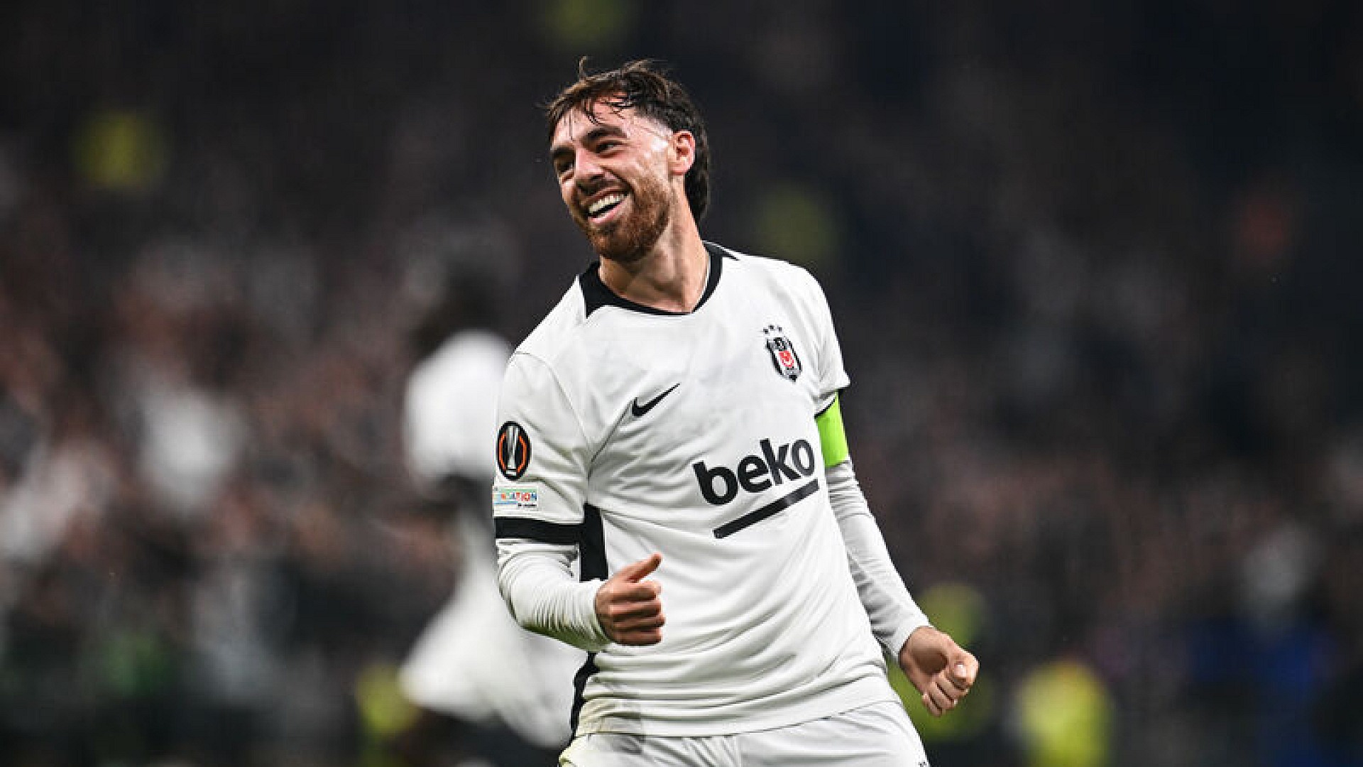 Beşiktaş, Marsilya'yı farklı mağlup etti