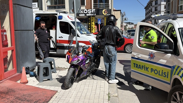 Bolu'da otomobil ve motosiklet kazasında iki kişi yaralandı