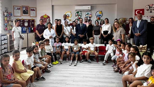 Burhaniye'de kaymakam atilla, minik öğrencilerle buluştu