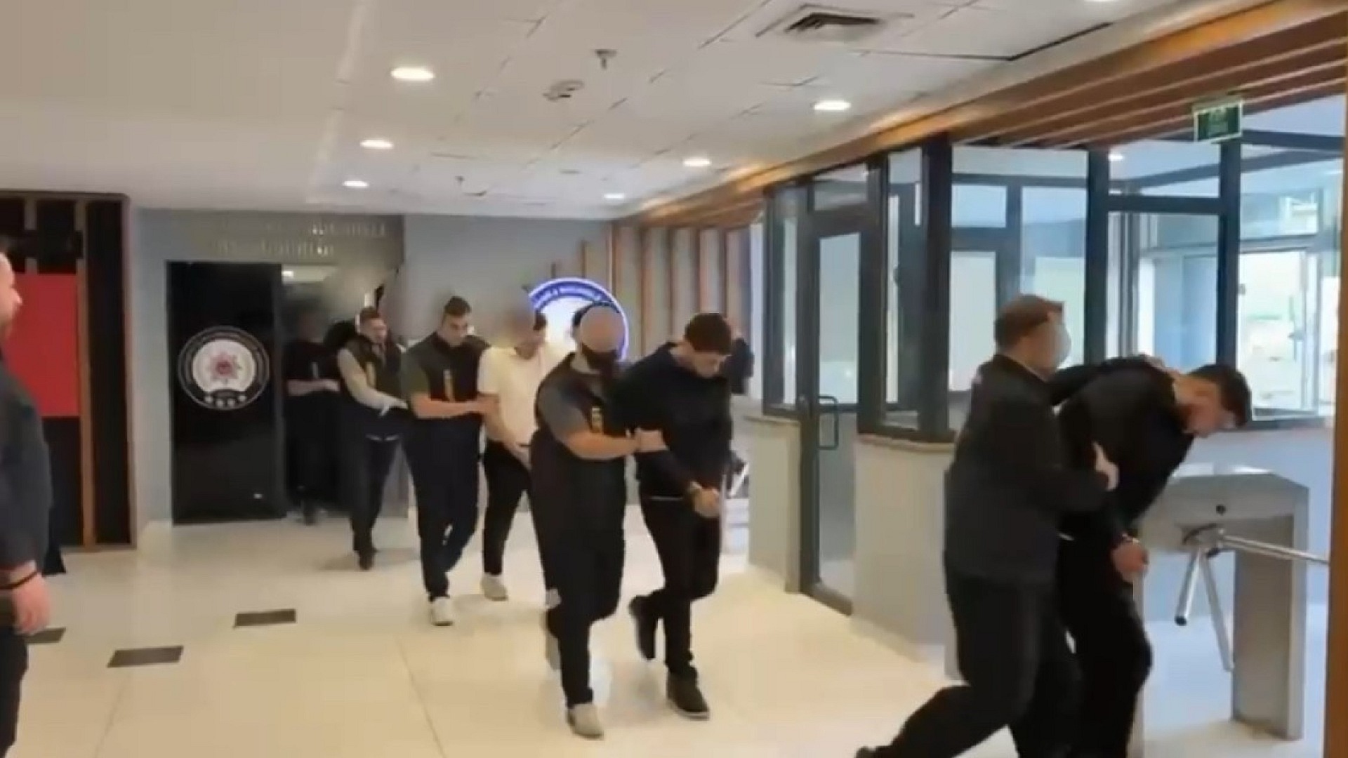 Bursa'da dolandırıcılık operasyonu: 12 şüpheli tutuklandı