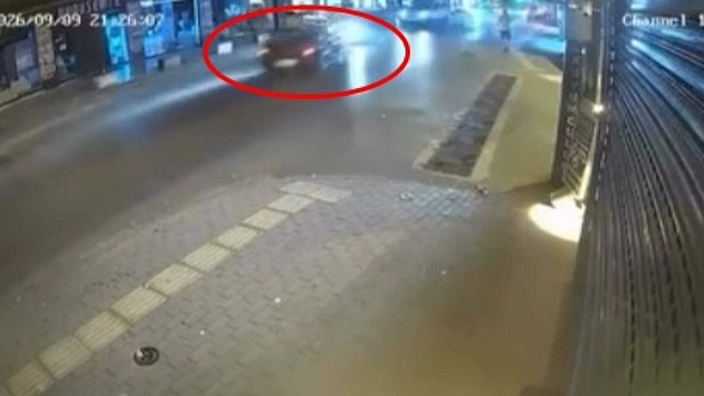 Bursa'da iki otomobilin kafa kafaya çarpıştığı kaza