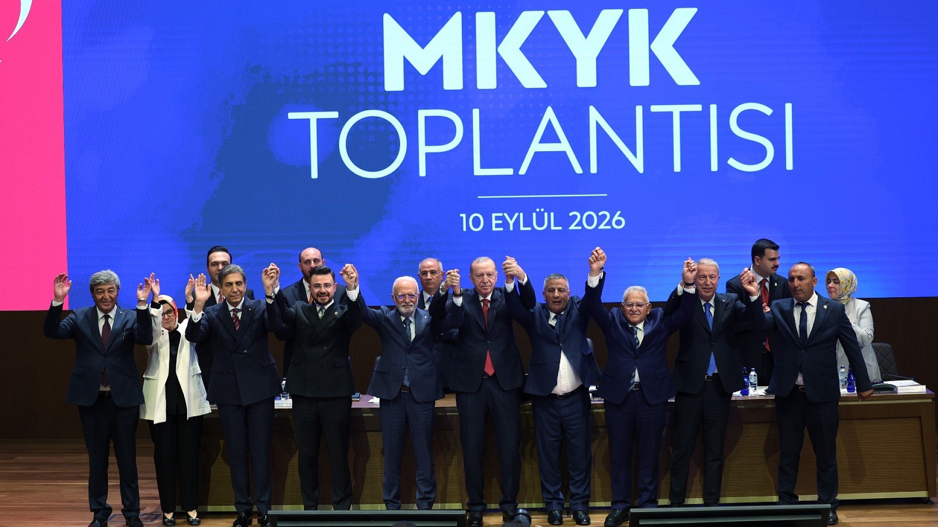 Cumhurbaşkanı Erdoğan, AK Parti'ye dört başkan ekledi