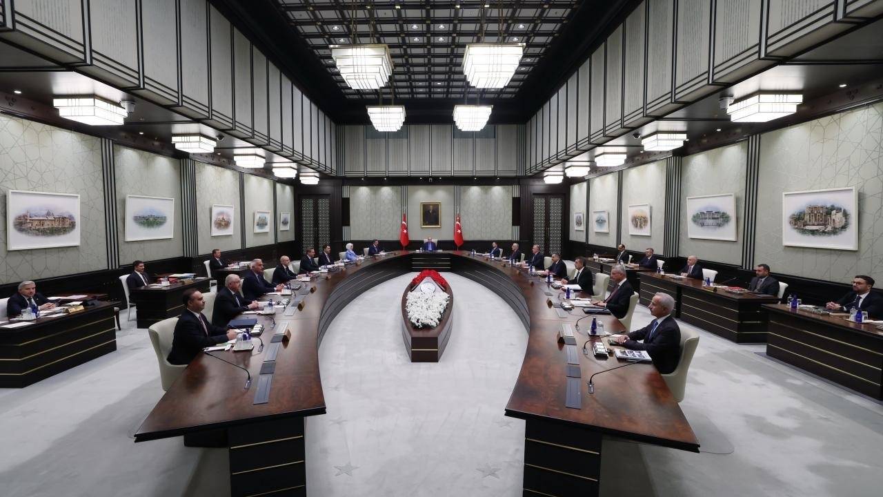 Cumhurbaşkanlığı Kabinesi toplandı: Gündem fon soruşturması