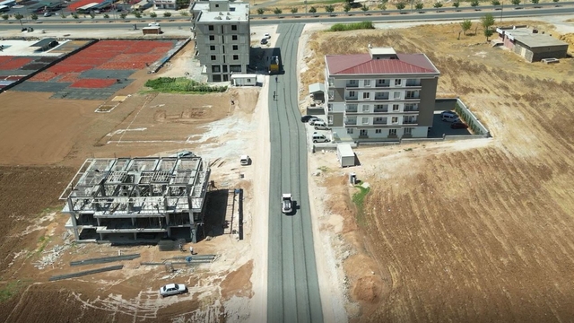 Dağeteği Mahallesi'nde asfalt çalışmaları devam ediyor