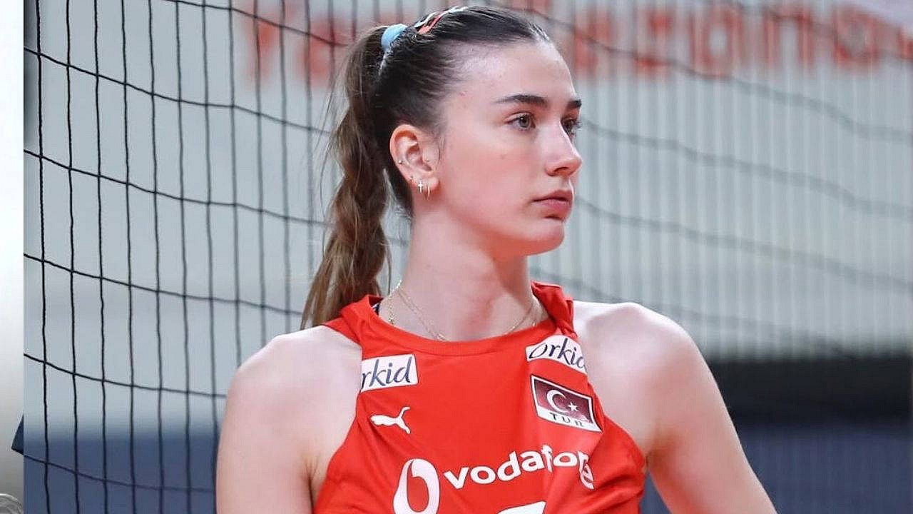 Dilay Özdemir voleybol kariyeri, yaşı ve kökeni