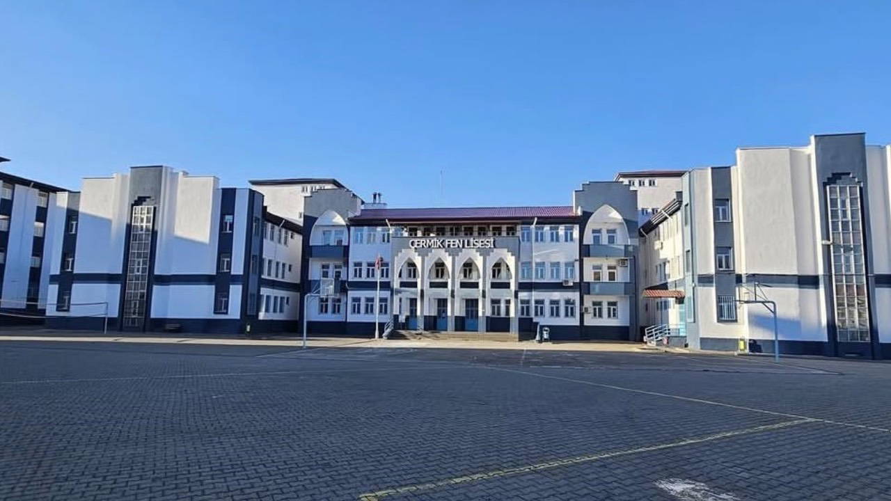 Diyarbakır'daki fen lisesinde 11 öğrenci hastaneye kaldırıldı