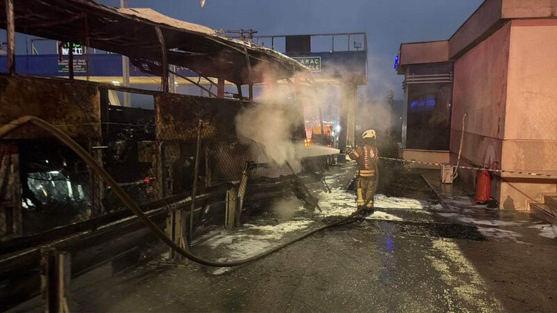 Diyarbakır-İstanbul otobüs kazasında 2 ölü, 8 yaralı