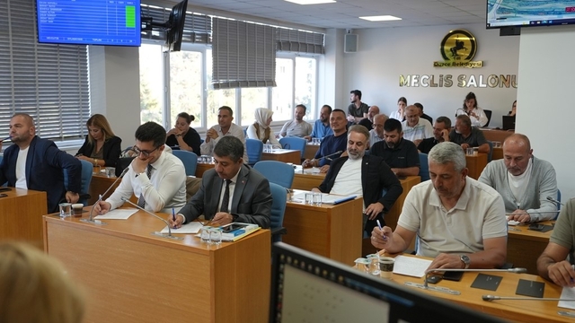 Düzce belediye meclisi 21 gündem maddesini karara bağladı