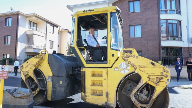 Düzce’de asfalt çalışmaları 24 saat devam ediyor