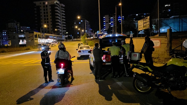 Edirne'de alkollü sürücü, diğer sürücülere söyledi