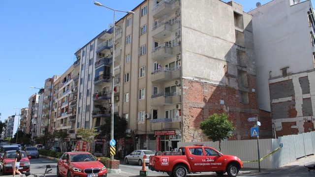 Efeler'de doğalgaz kaçağı nedeniyle bina tahliye edildi