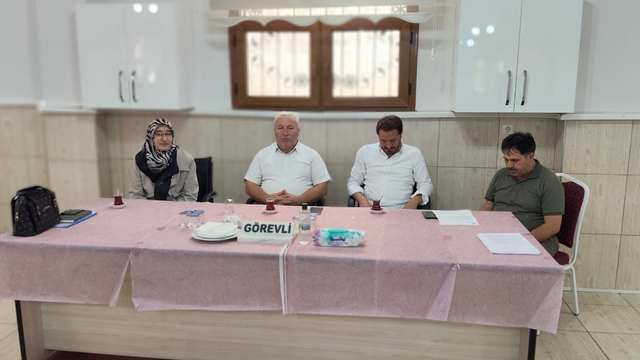 Efeler'de Kur'an kursu öğreticilerine seminer düzenlendi