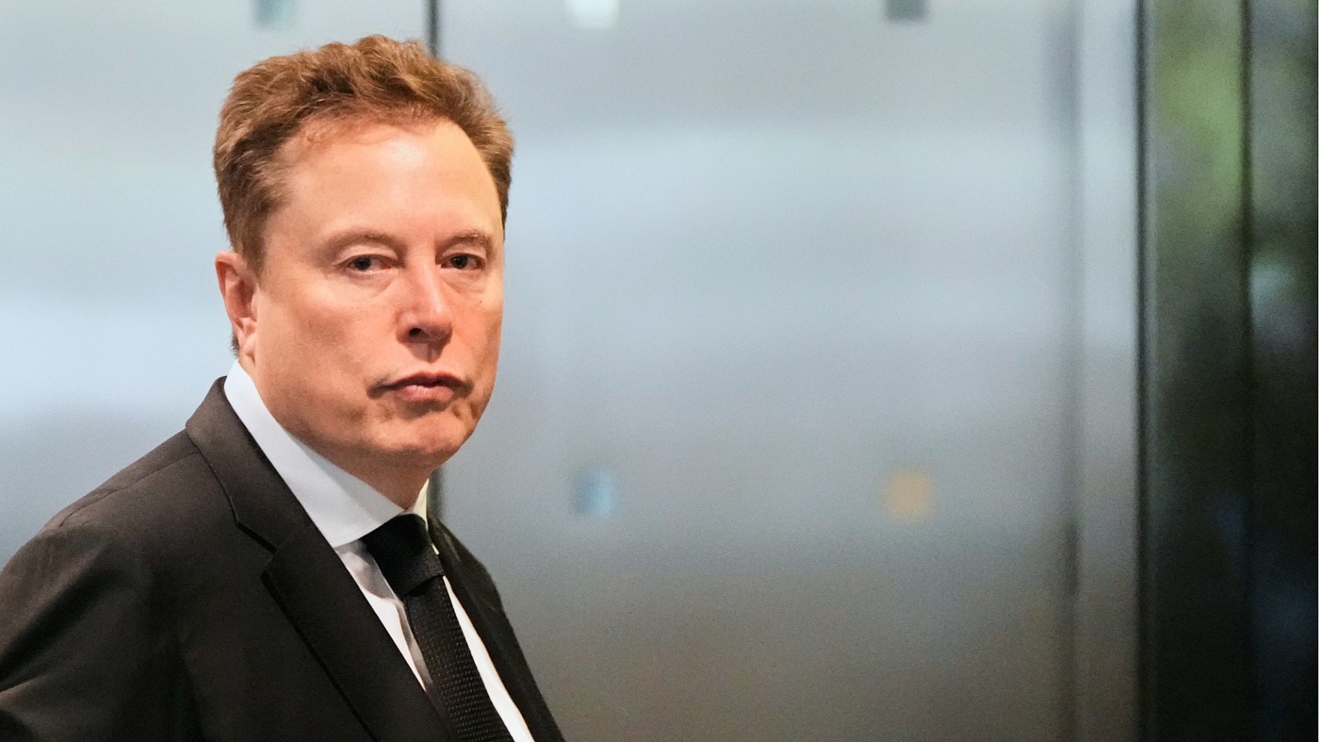 Elon Musk'tan yapay zeka tehlikelerine esprili yanıt