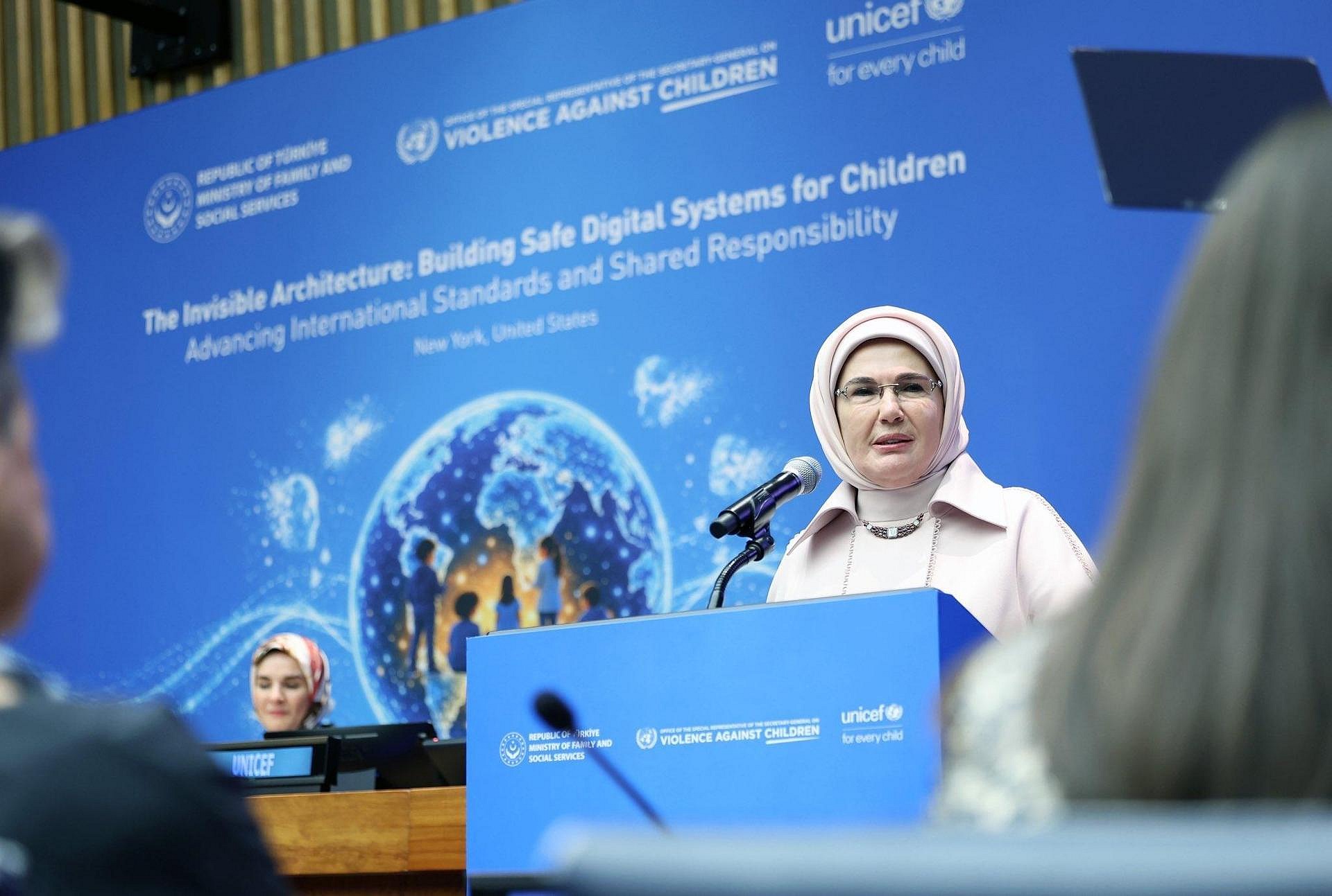 Emine Erdoğan, BM'de çocuklar için dijital sistemleri ele aldı