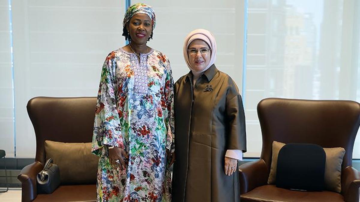 Emine Erdoğan, Fatima Maada Bio ile Türkevi'nde buluştu