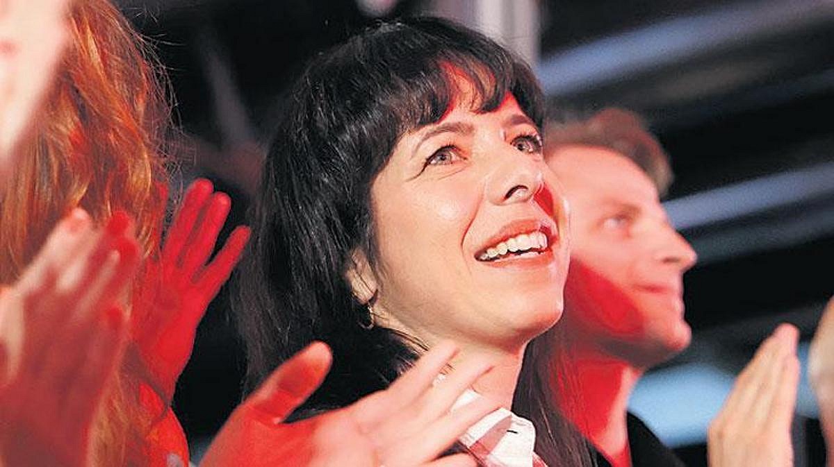 Eralp'ten Türk toplumuna politikaya katılma çağrısı
