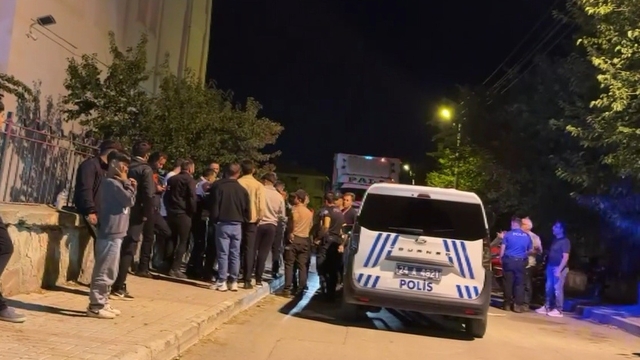 Erzincan'da motosikletli grup ile okul idarecileri tartıştı