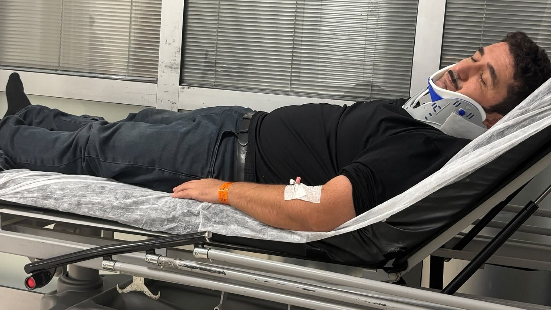 Uğur Akay trafik kazası geçirdi