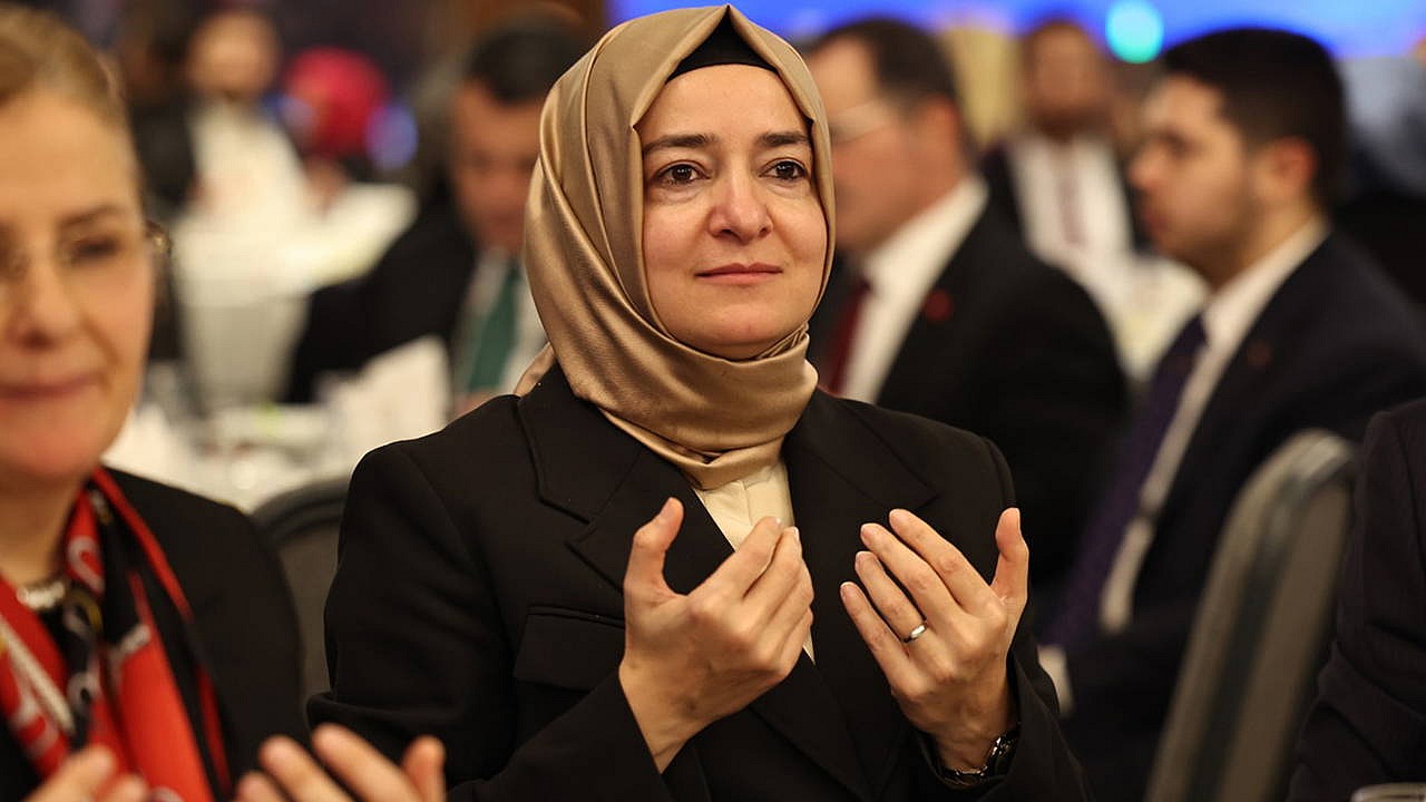 Fatma Betül Sayan Kaya'dan özel jet iddialarına yanıt