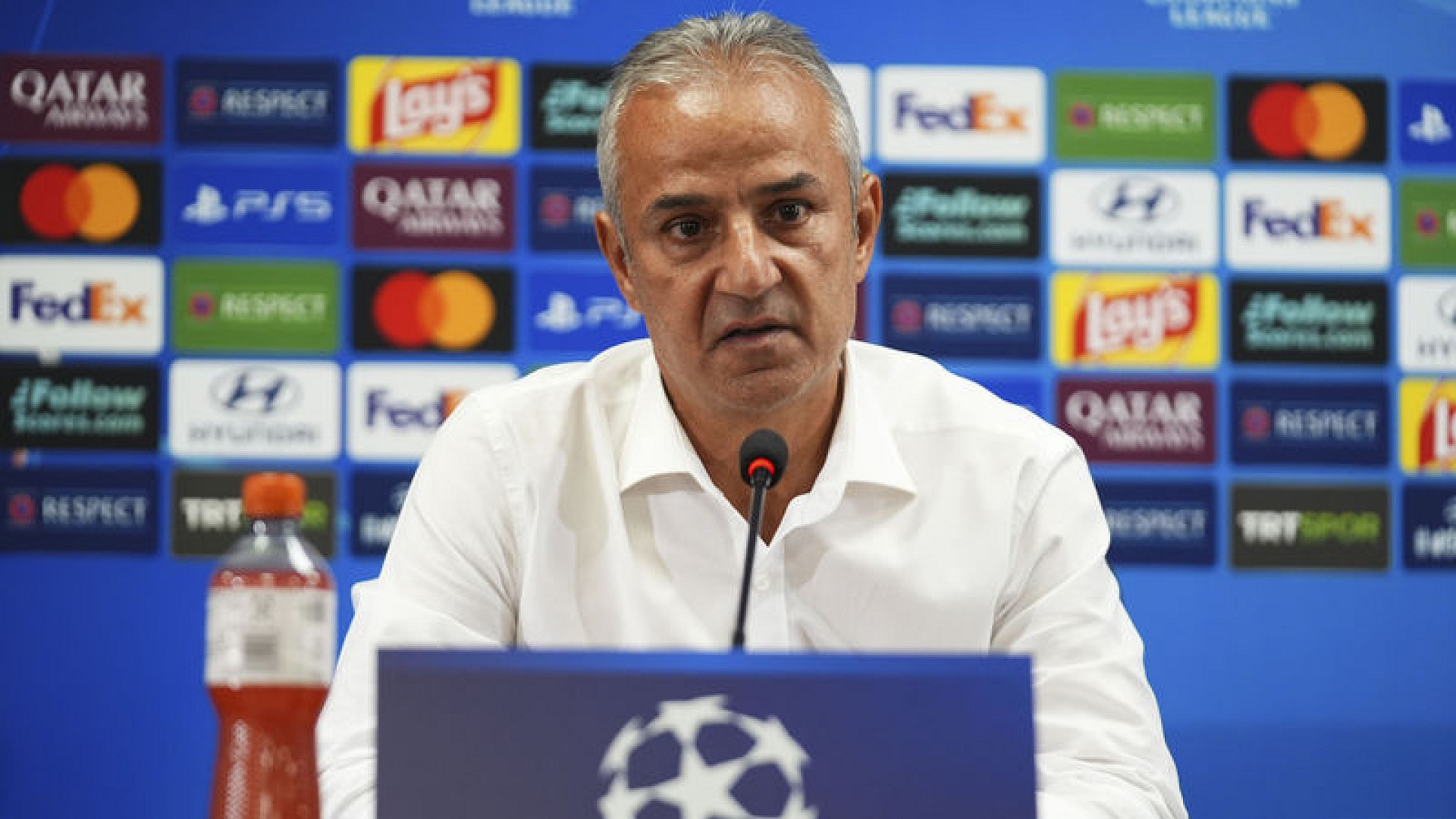 Fenerbahçe'de İsmail Kartal ile yeni gelişmeler yaşanıyor