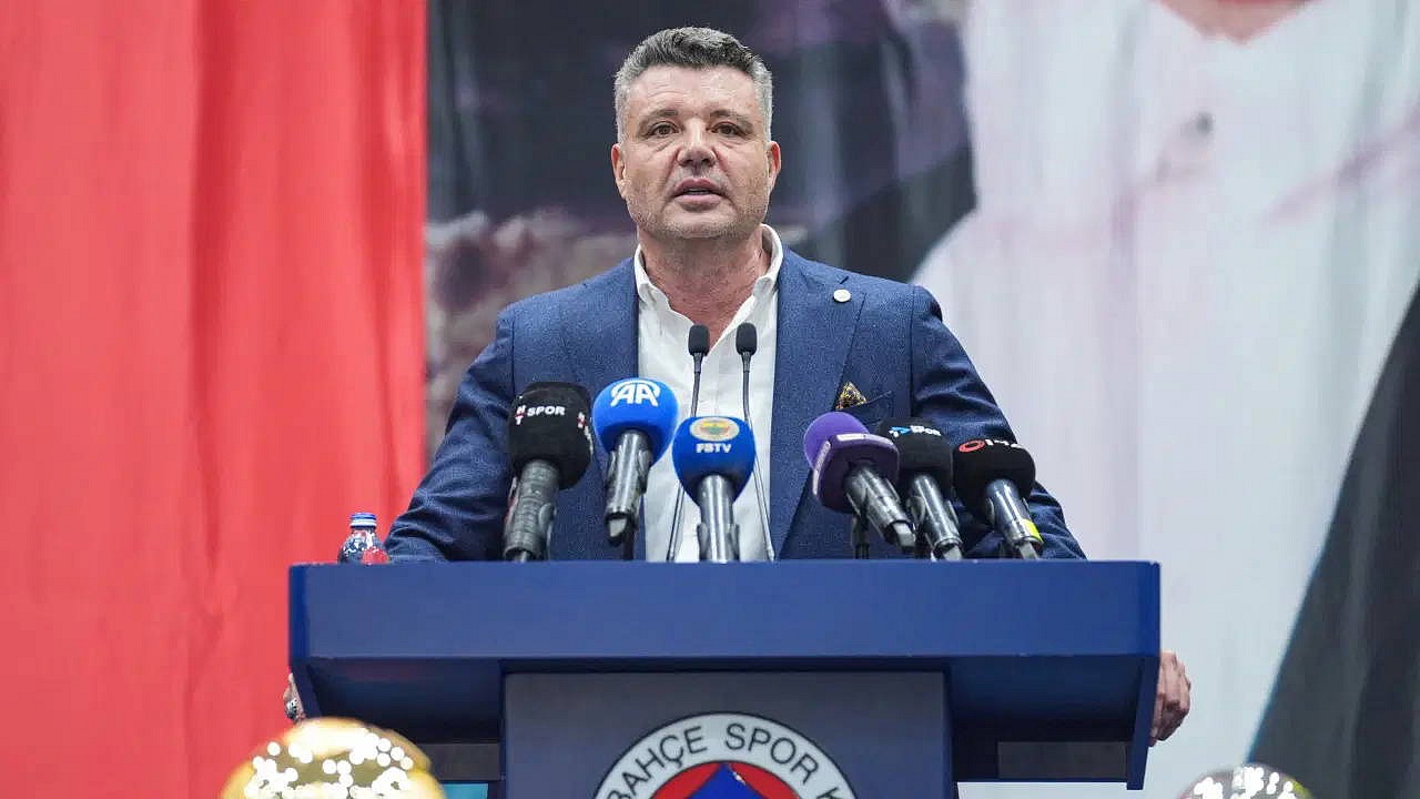 Fenerbahçe'de Sadettin Saran ve yönetimi ibra edildi