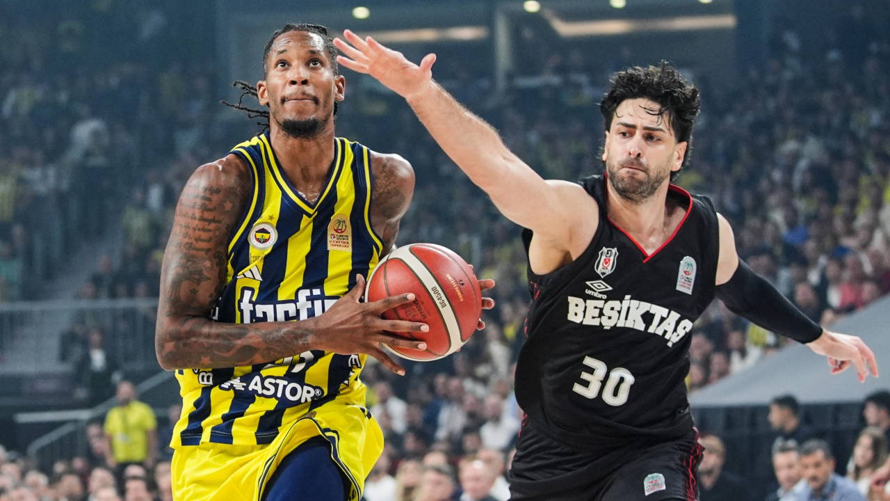 Fenerbahçe, Beşiktaş'ı mağlup ederek Kupayı kazandı
