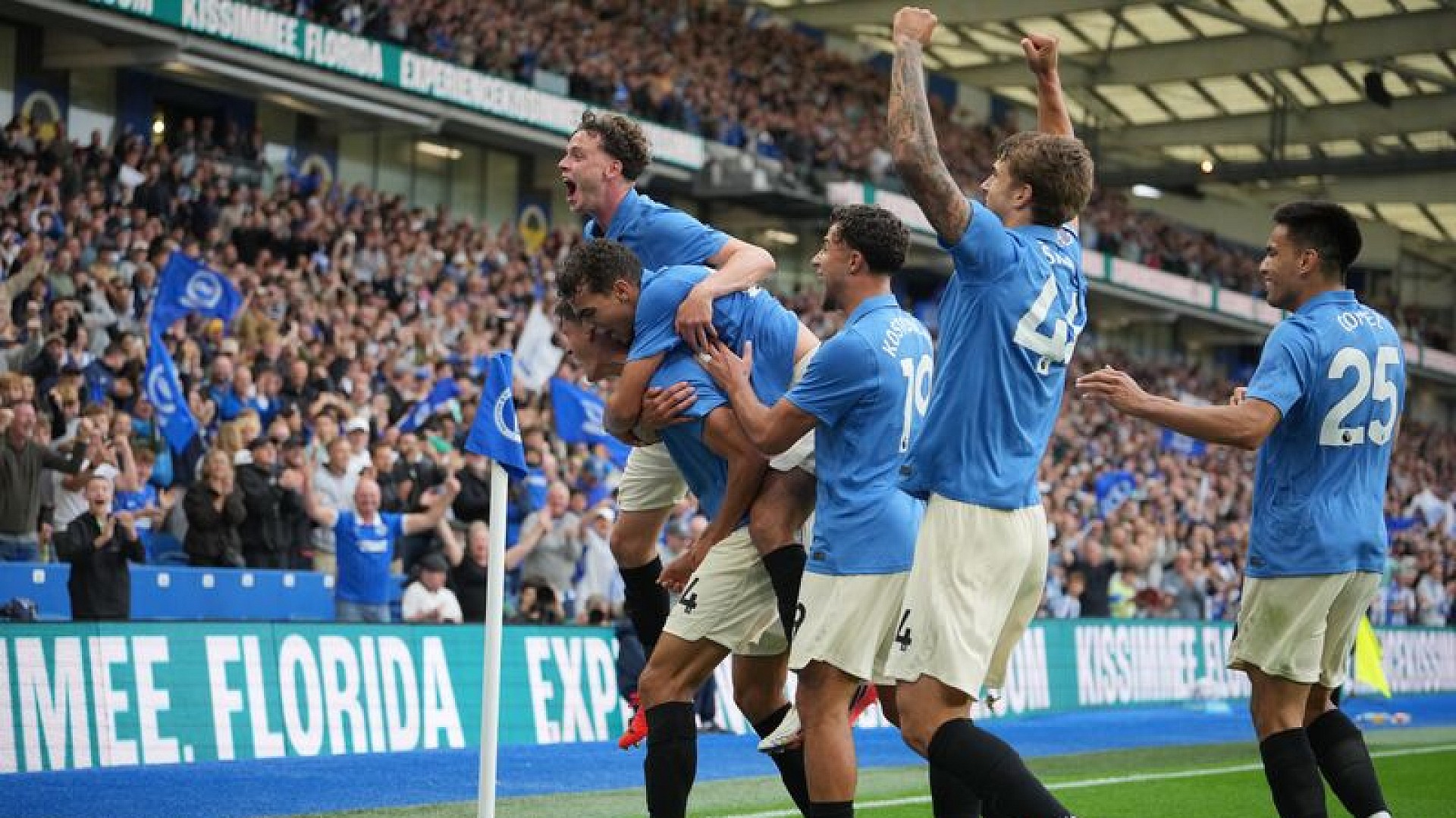 Ferdi'li Brighton, Arsenal'i 3-0 ile geçti