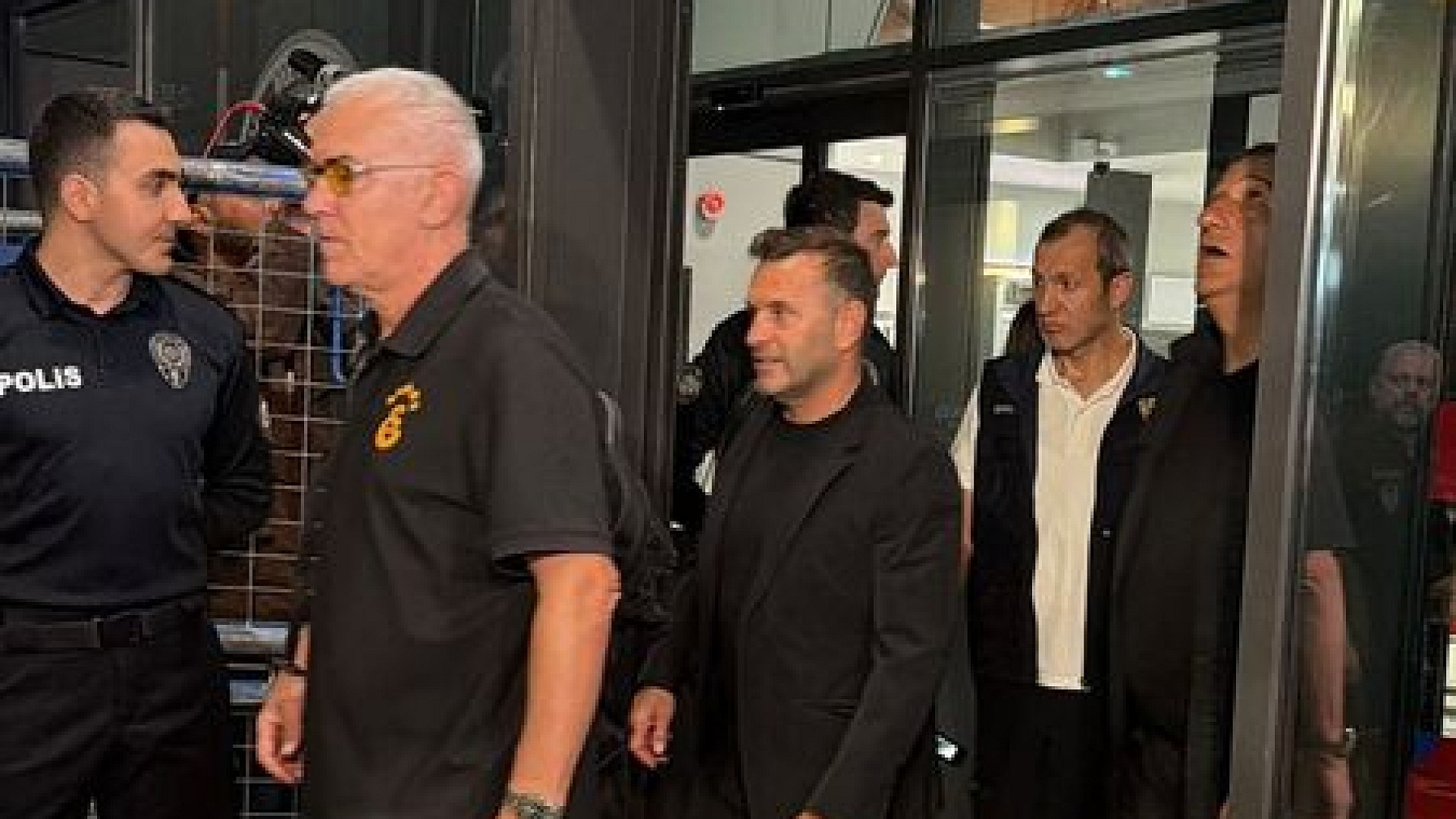 Galatasaray, Trabzon'a özel uçakla ulaştı