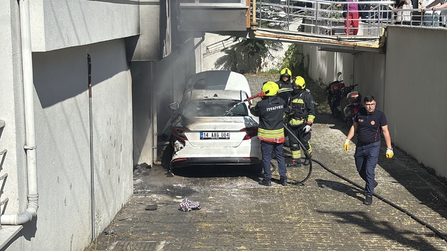 Bolu'da hava kompresörü yangını, 3 kişi dumandan etkilendi