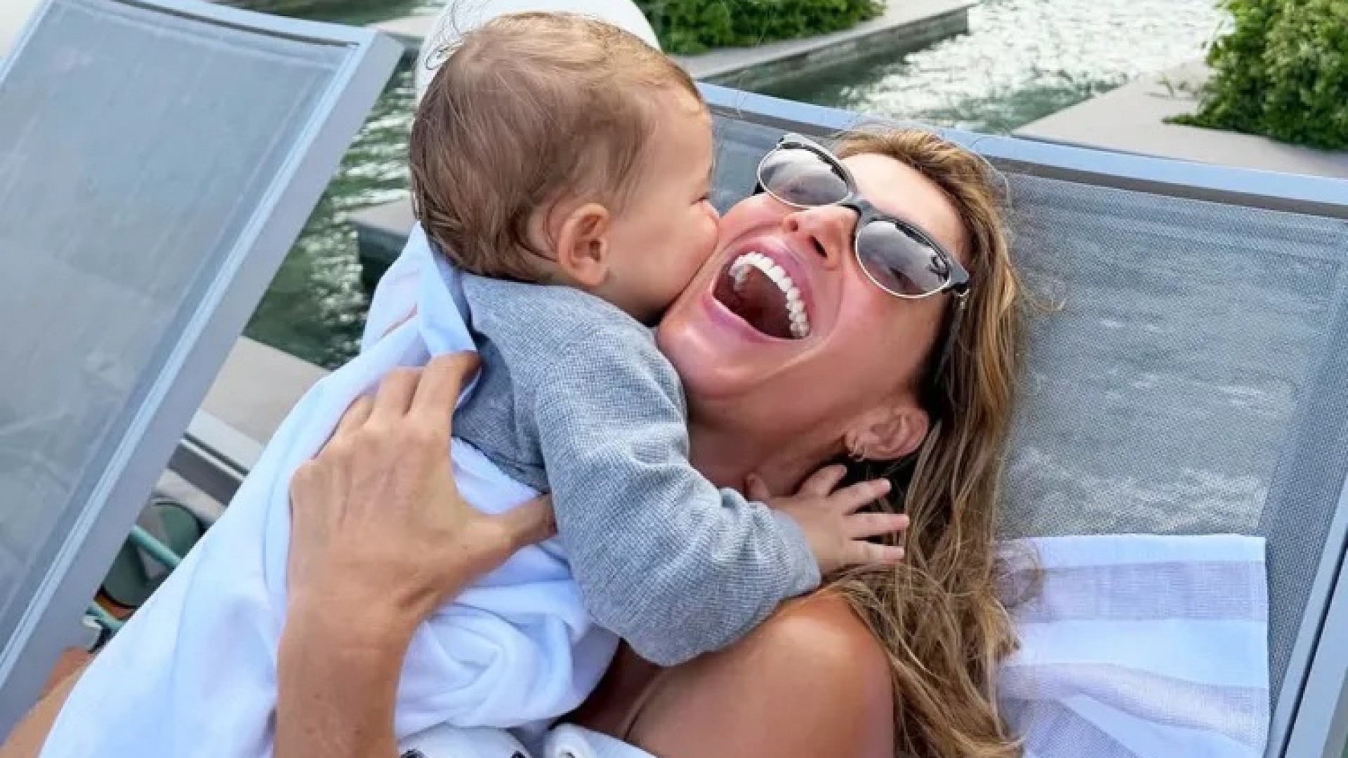 Gisele Bündchen üçüncü çocuğunu kucakladı