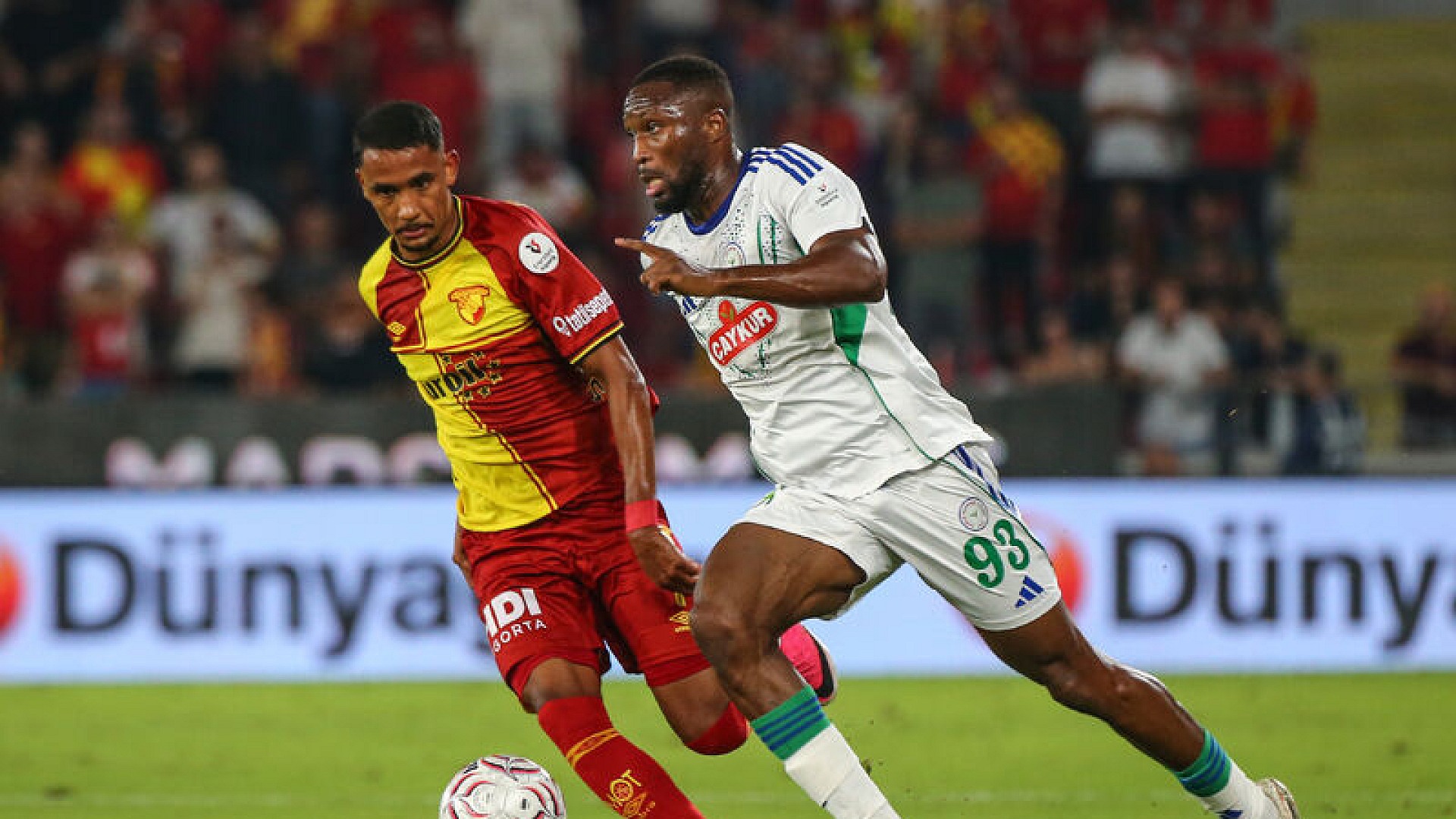 Göztepe, 90+4'te rakibiyle berabere kaldı