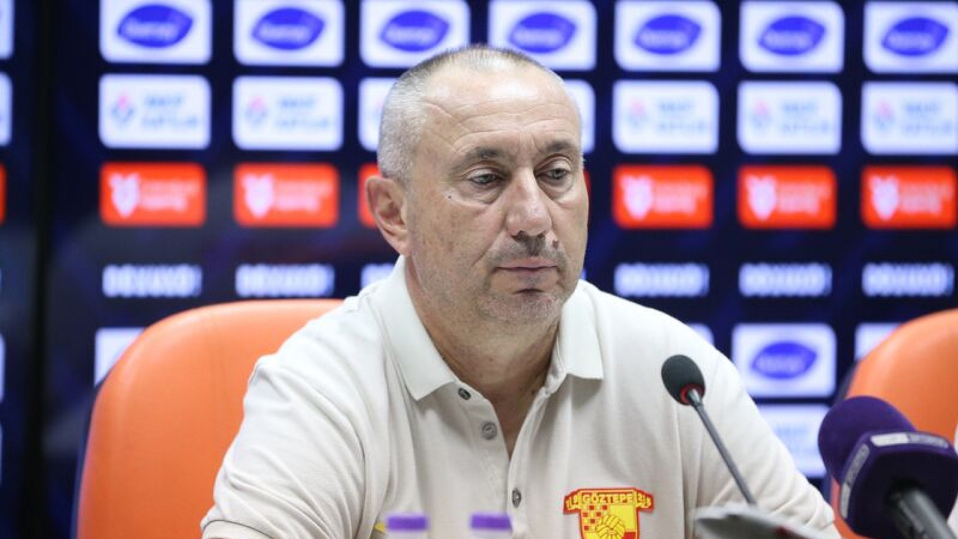 Göztepe teknik direktörü Stoilov, defansif gelişim gerekiyor