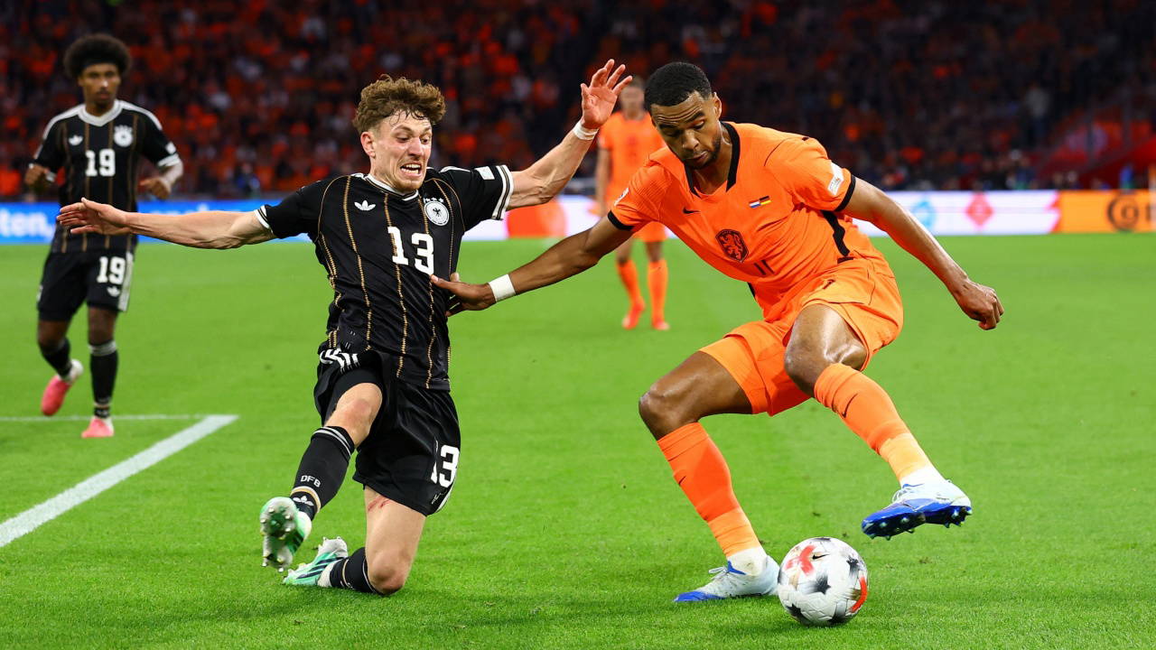 Hollanda, Almanya'yla 1-1 berabere kaldı