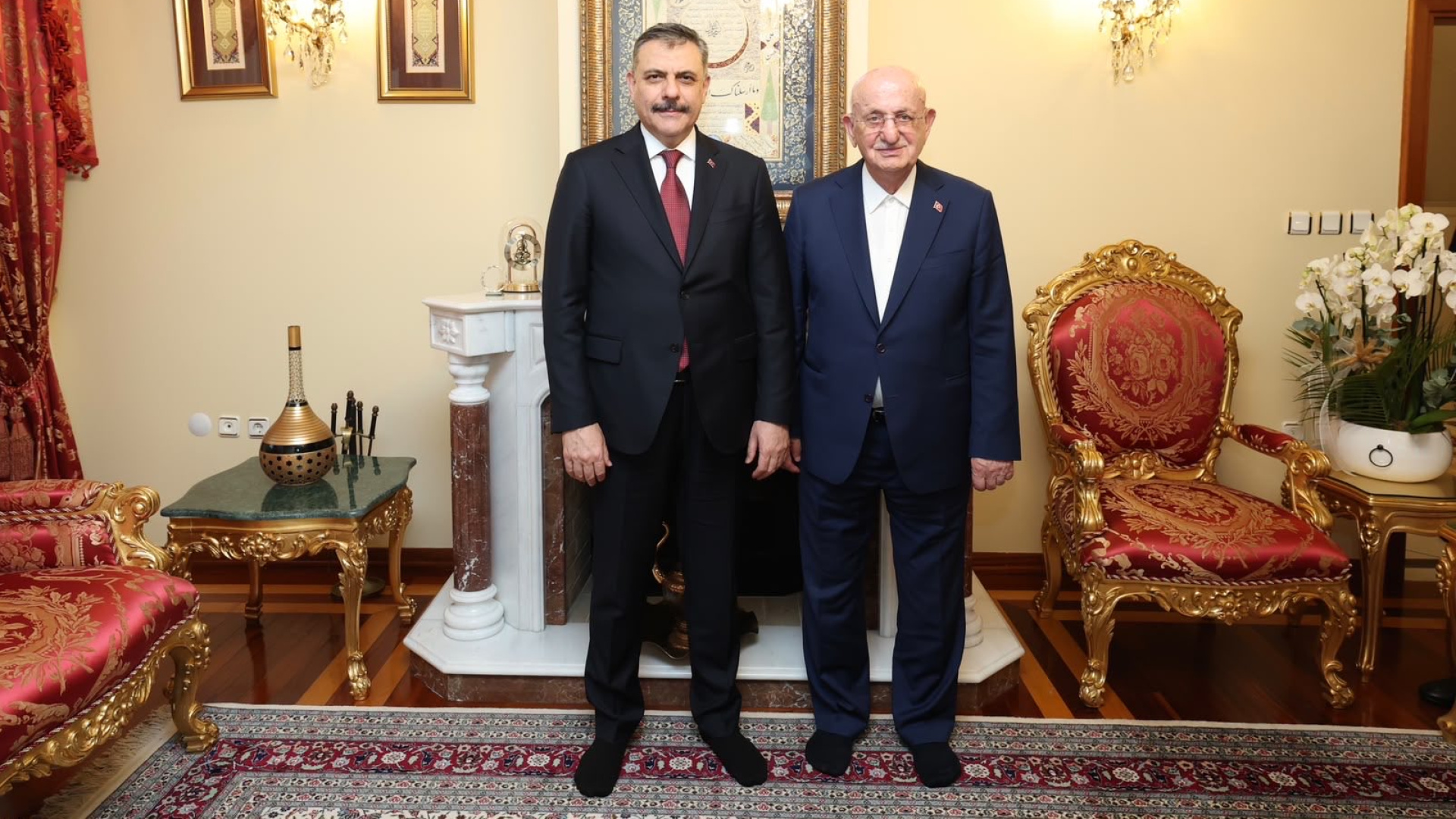 İçişleri Bakanı Mustafa Çiftçi'den İsmail Kahraman'a Ziyaret