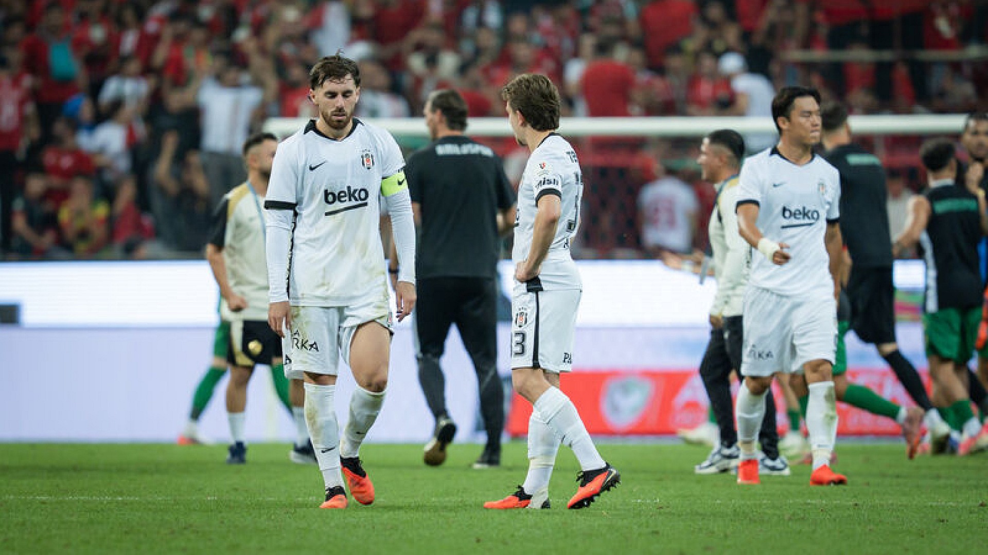 İstanbul'da Beşiktaş mükemmel, deplasmanda zorlanıyor
