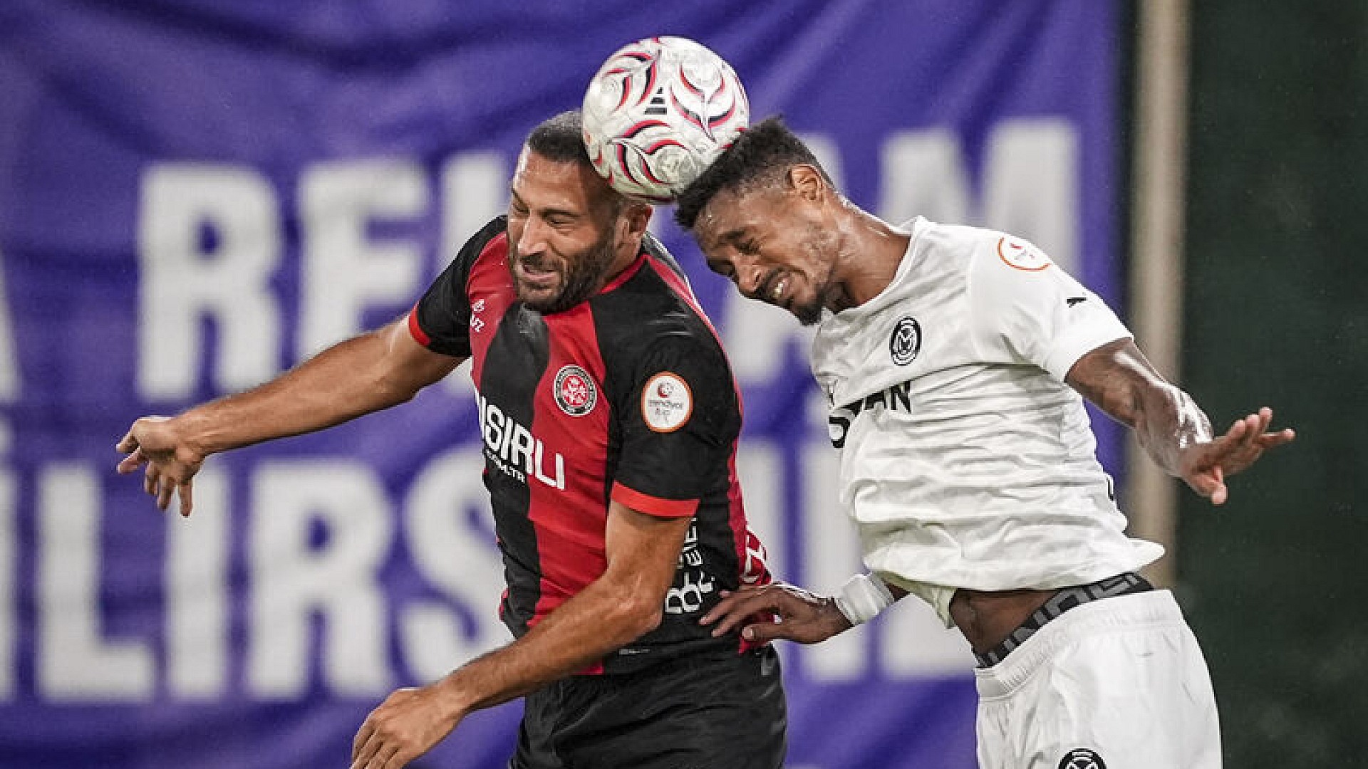 İstanbul'da Fatih Karagümrük ile Manisa FK berabere kaldı